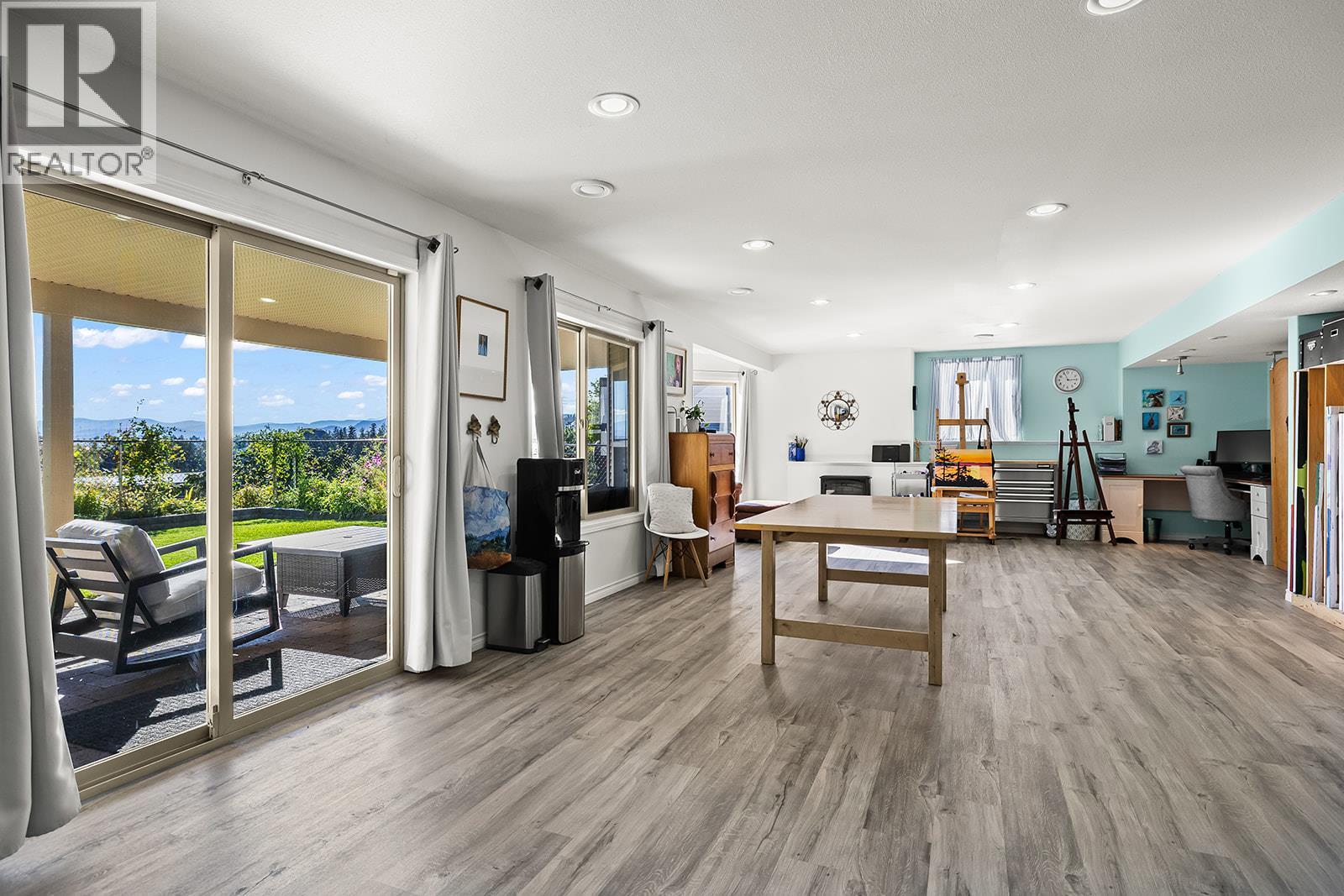  2031 Rosealee Lane, West Kelowna