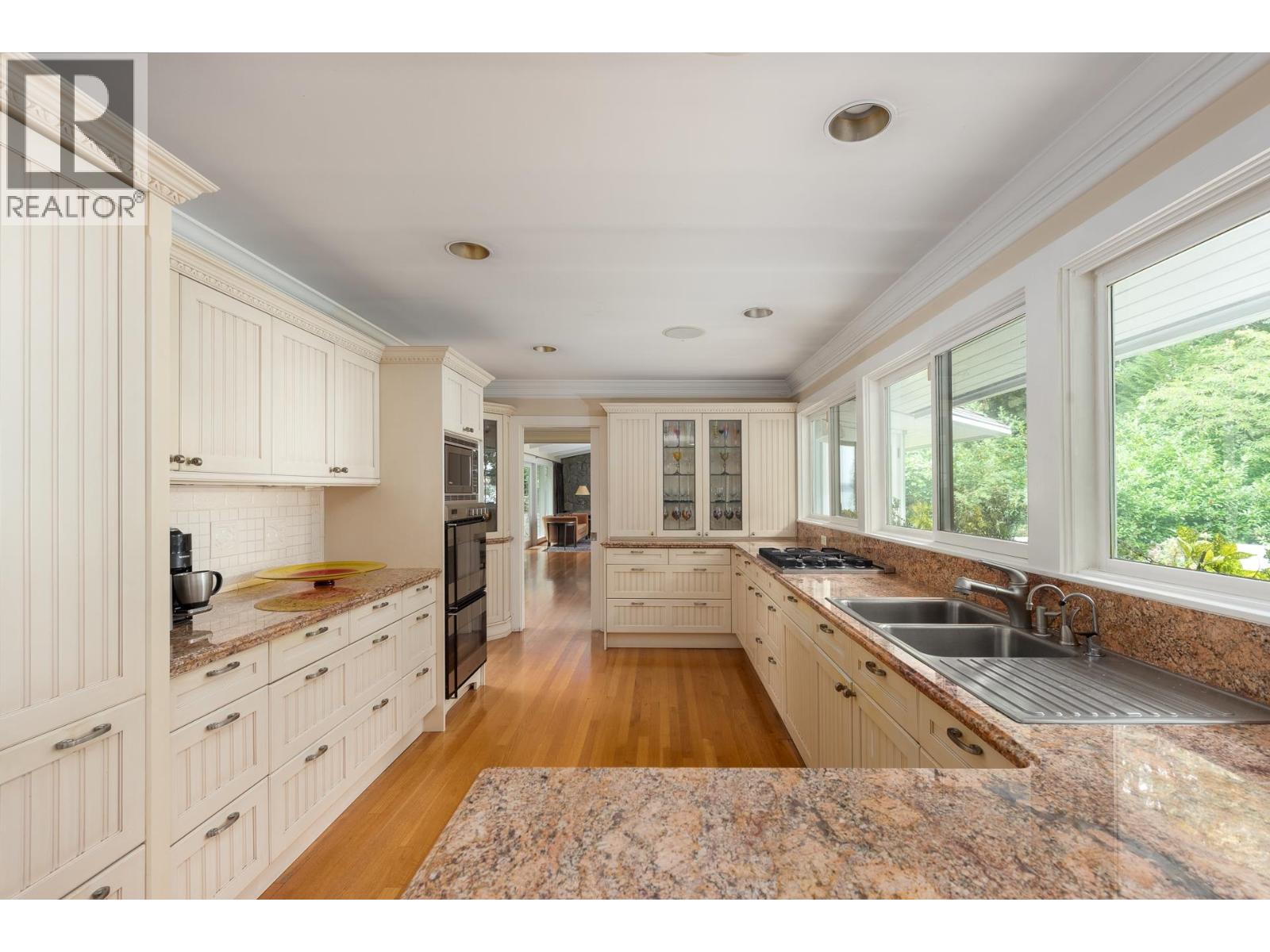 4708 DOGWOOD LANE, West Vancouver