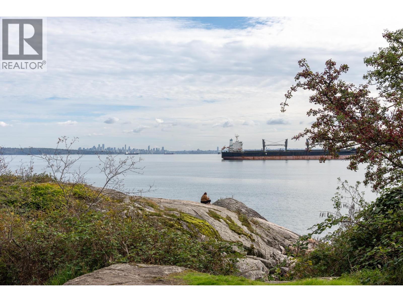 4708 DOGWOOD LANE, West Vancouver