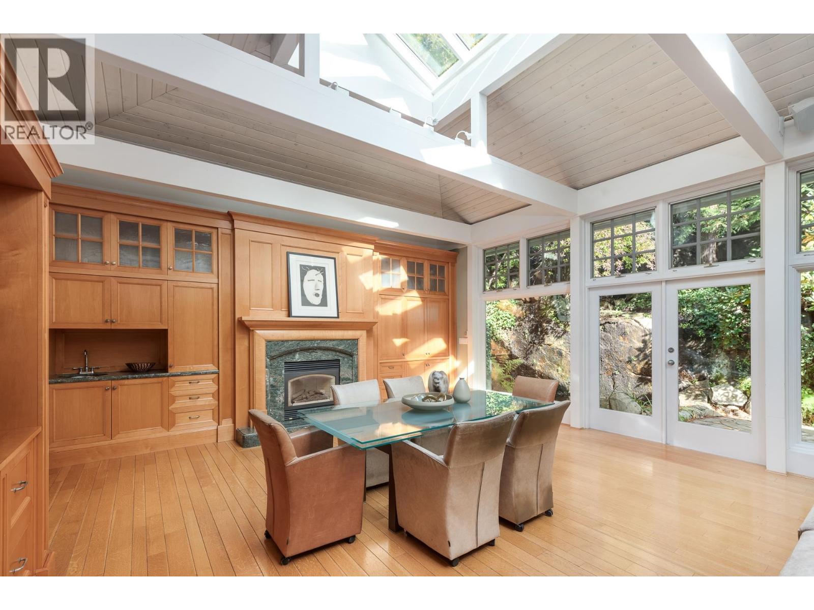 4708 DOGWOOD LANE, West Vancouver