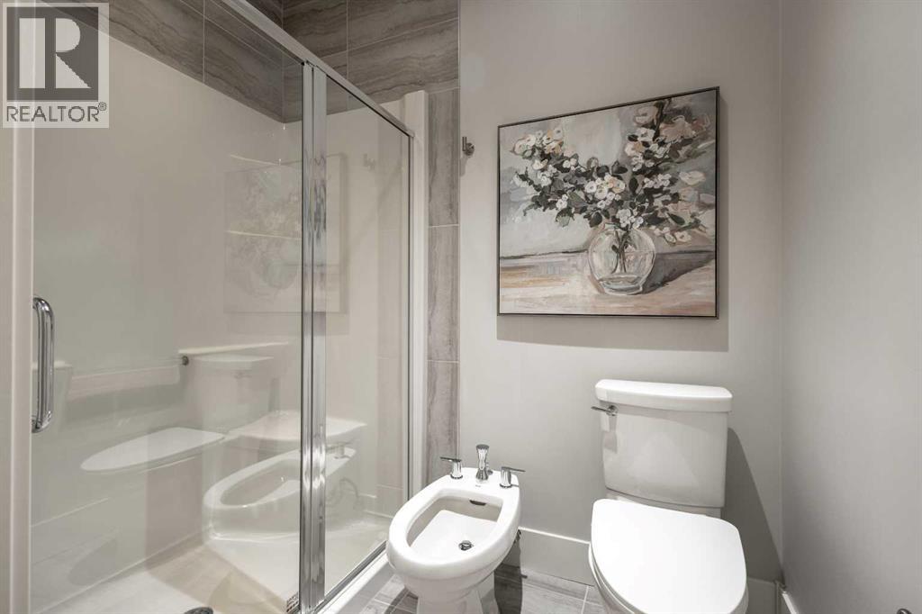Single Family House for Sale in  Memorial Drive NW Sunnyside Calgary 