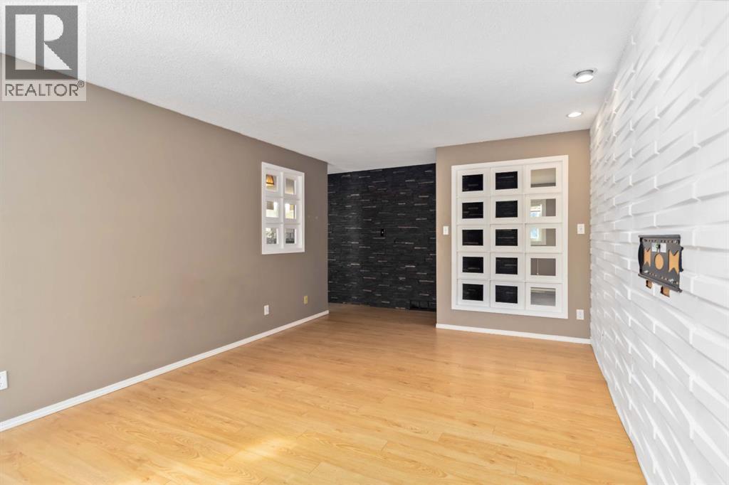 1 Harris Crescent, Fort McMurray