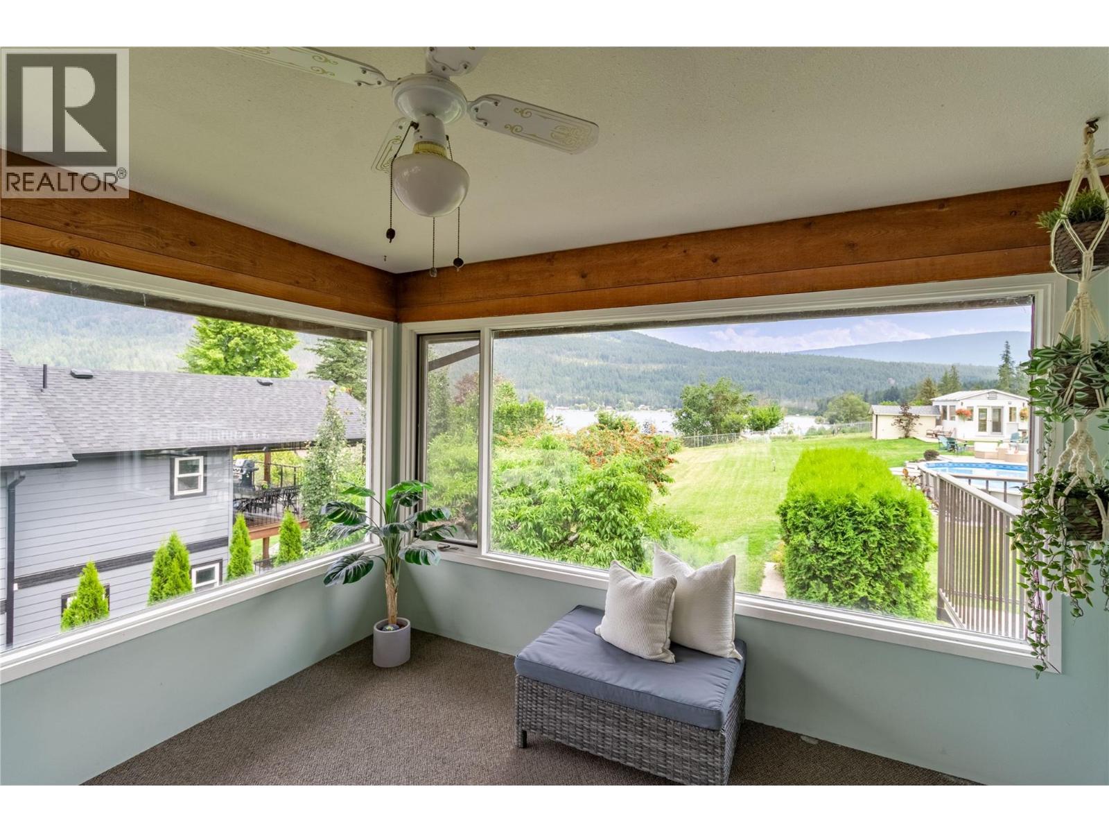 2484 Sunrise Boulevard, Blind Bay