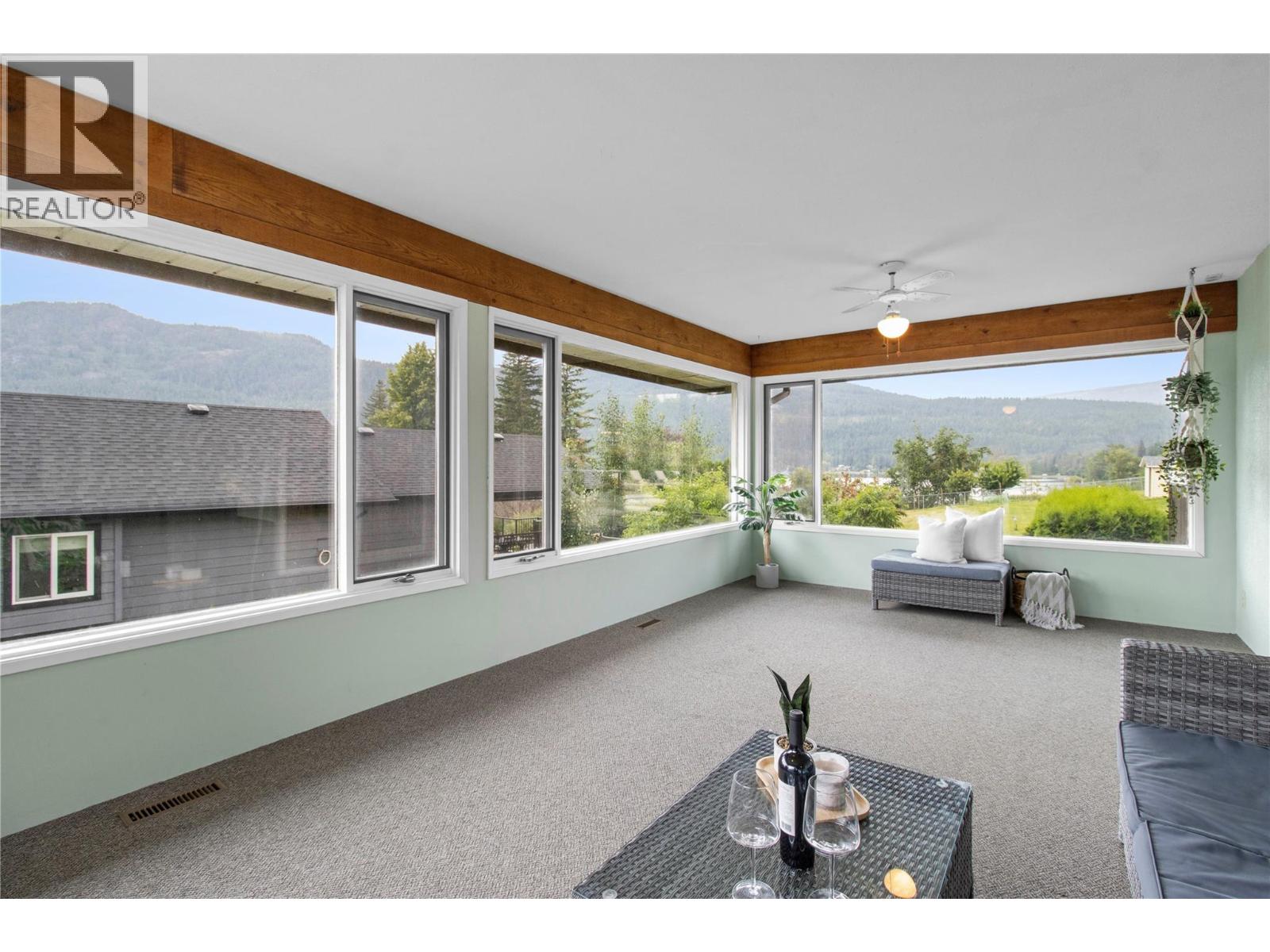 2484 Sunrise Boulevard, Blind Bay