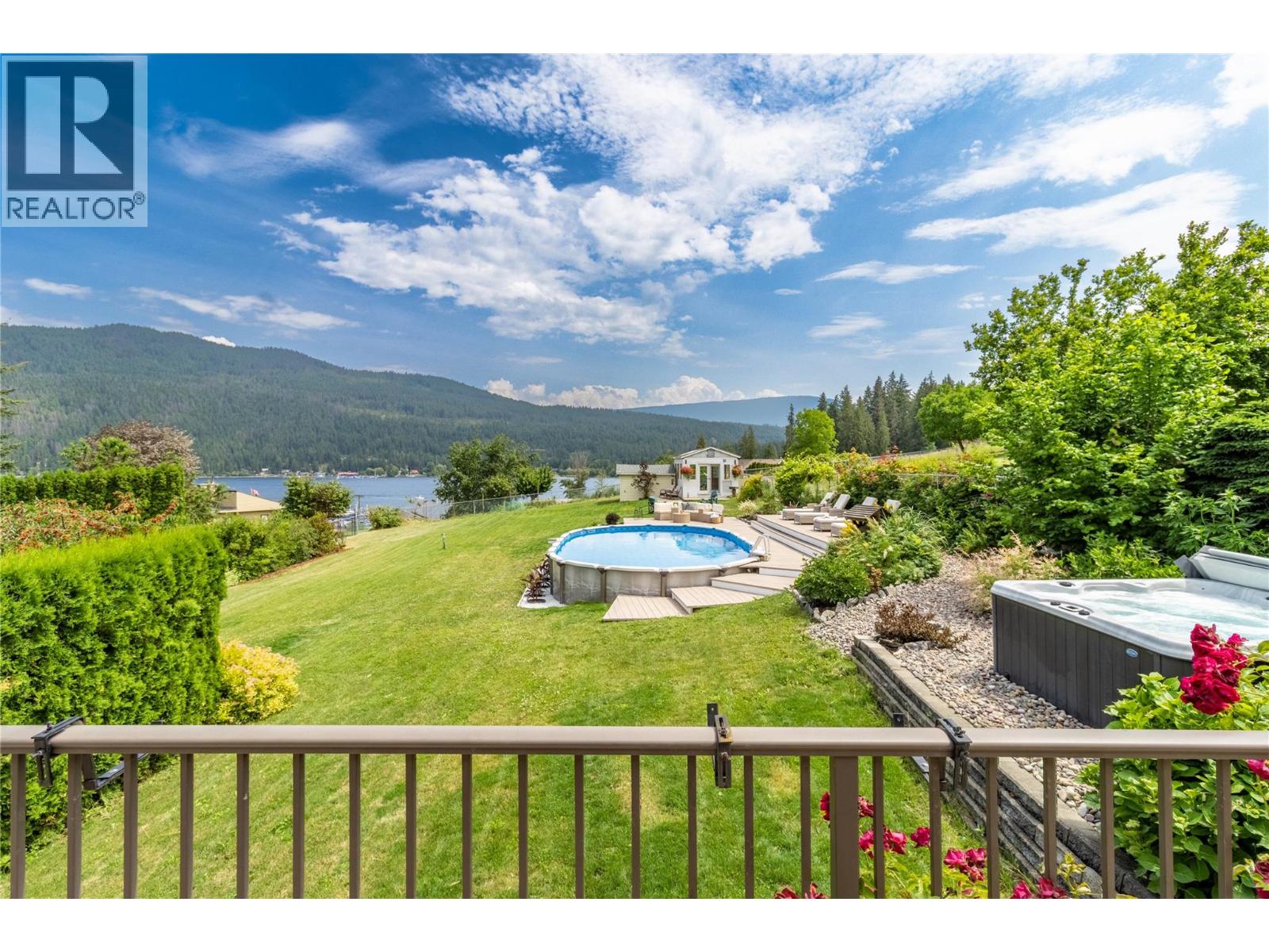 2484 Sunrise Boulevard, Blind Bay