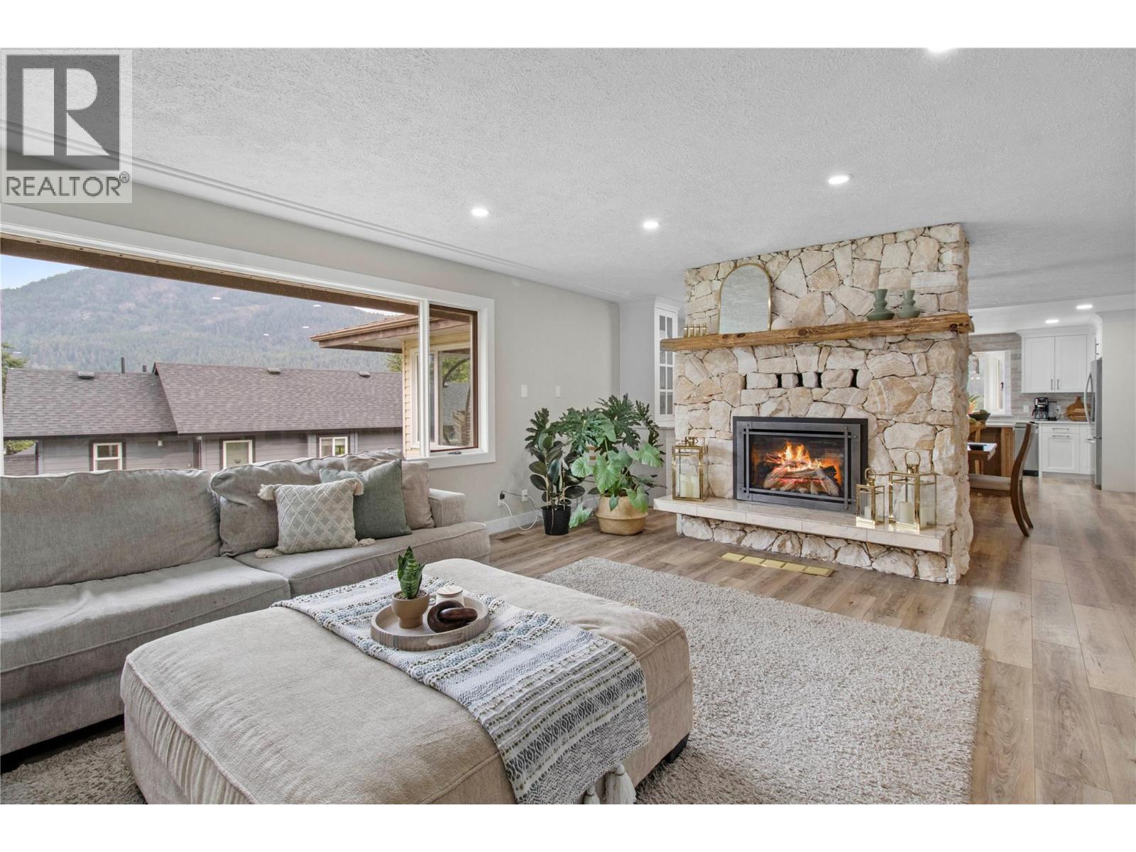 2484 Sunrise Boulevard, Blind Bay