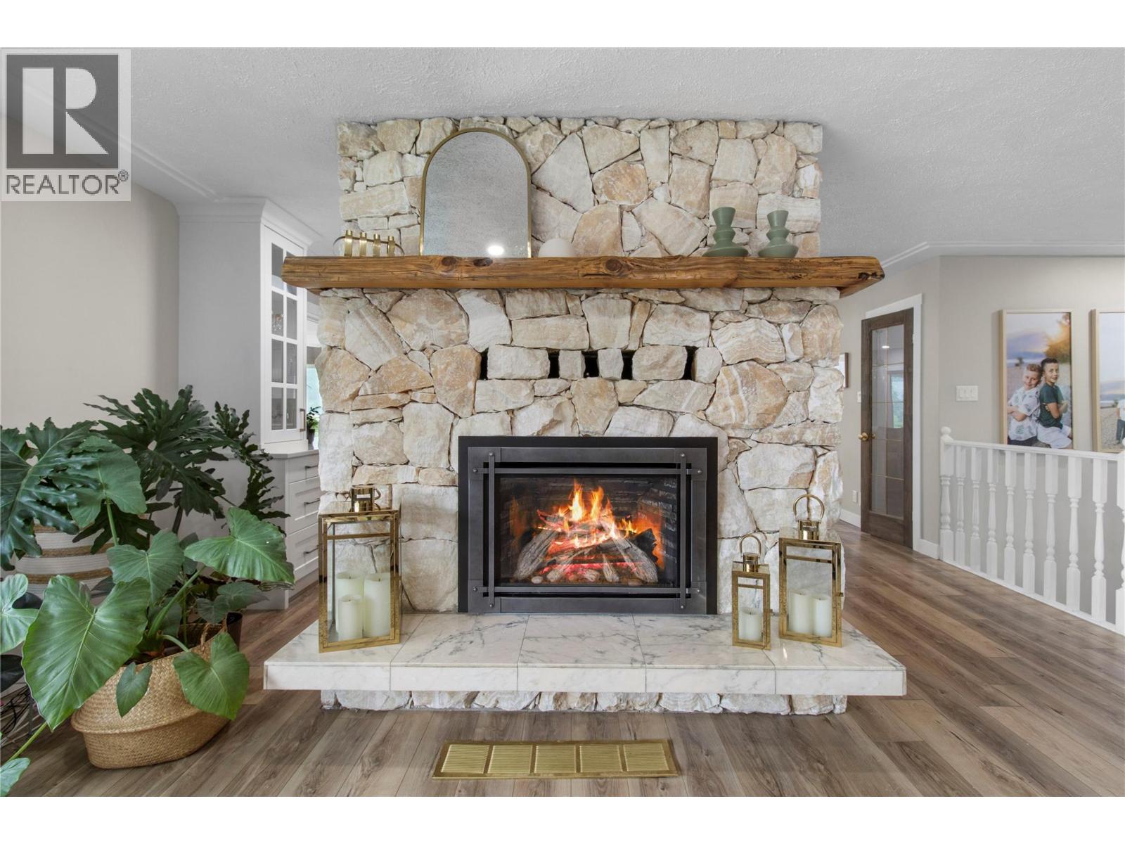 2484 Sunrise Boulevard, Blind Bay