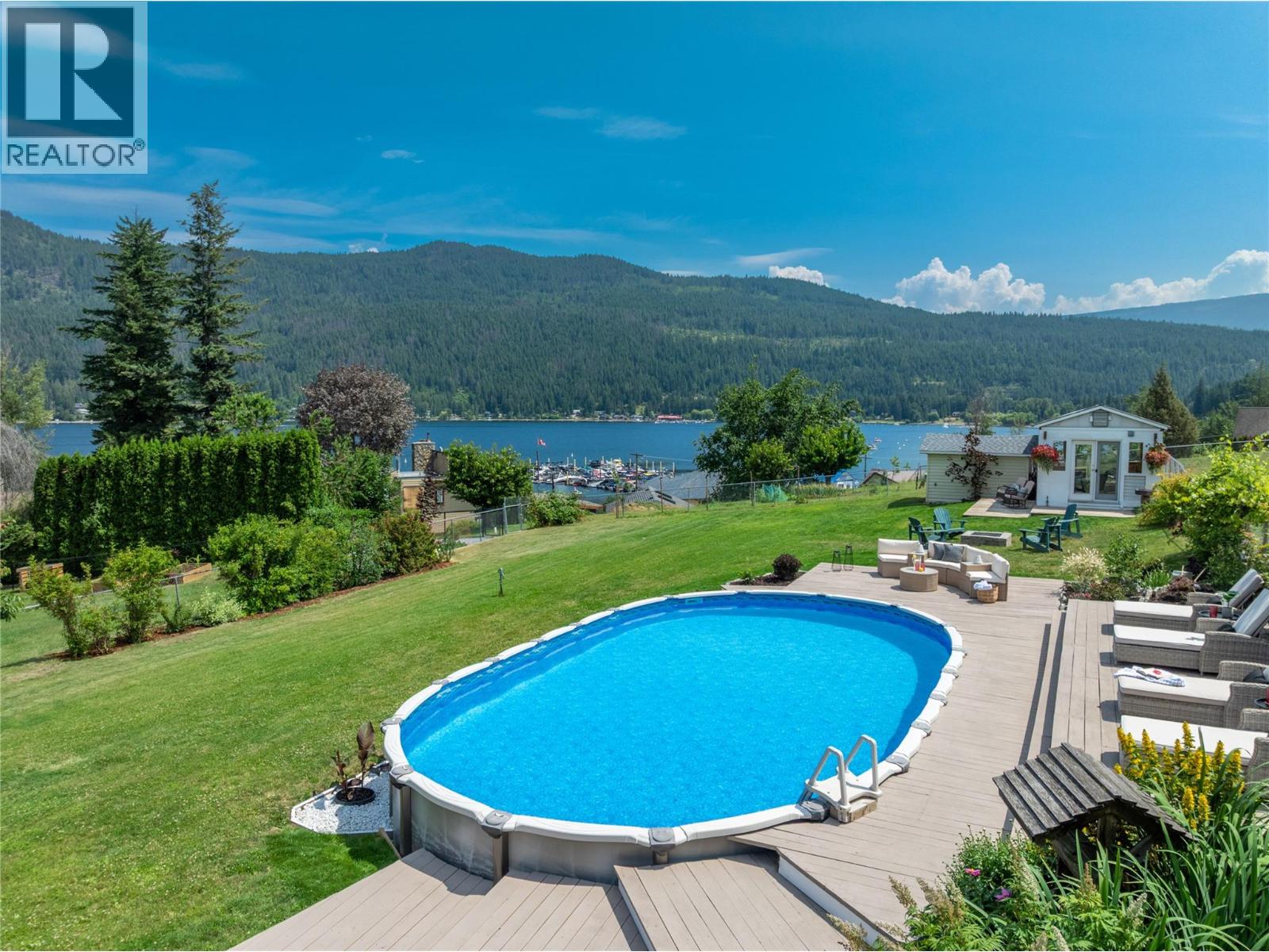 2484 Sunrise Boulevard, Blind Bay