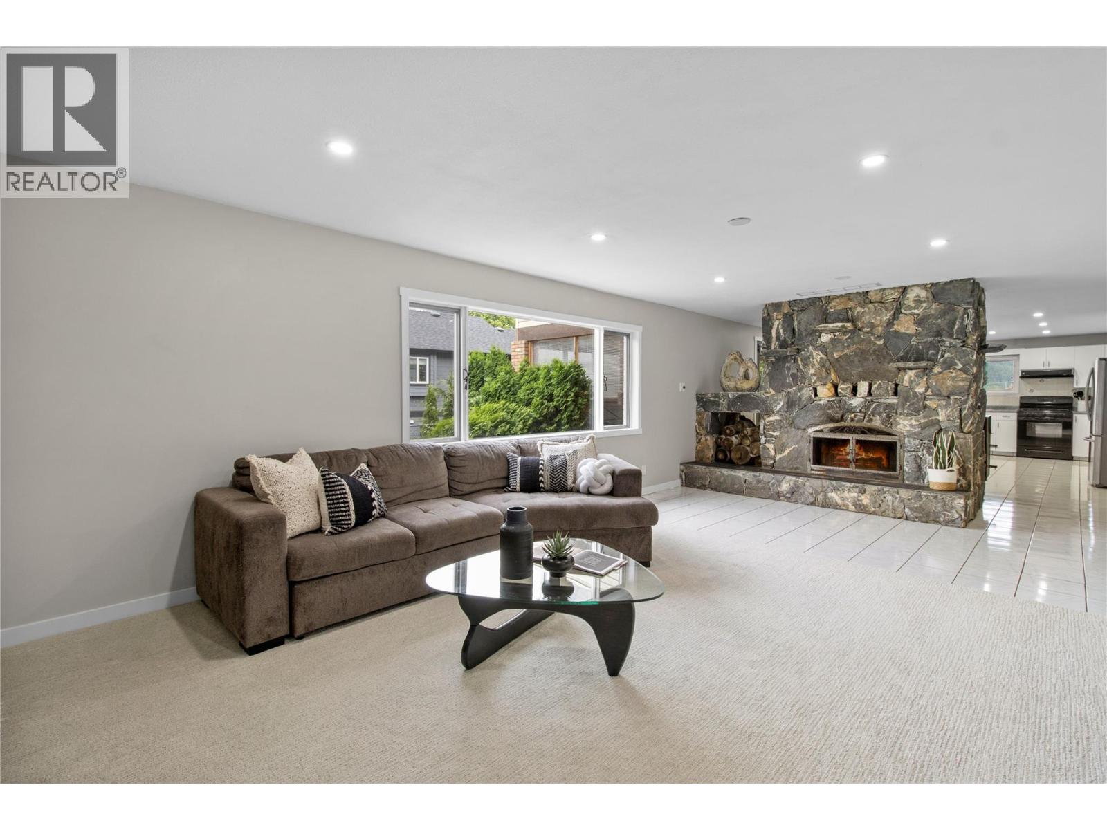 2484 Sunrise Boulevard, Blind Bay