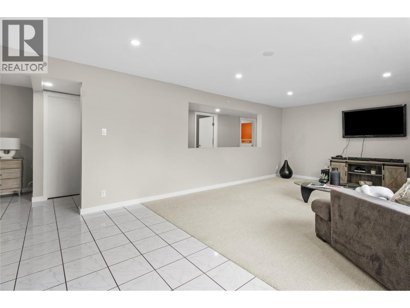 2484 Sunrise Boulevard, Blind Bay