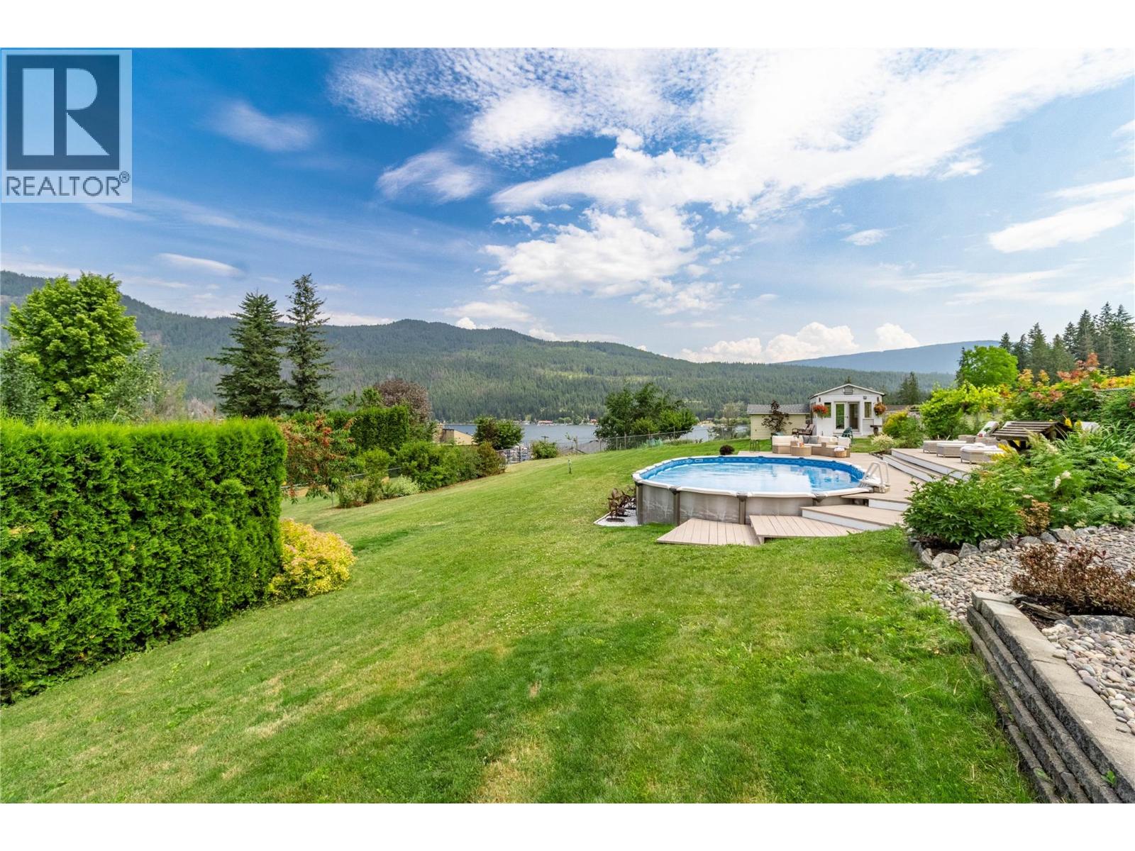 2484 Sunrise Boulevard, Blind Bay