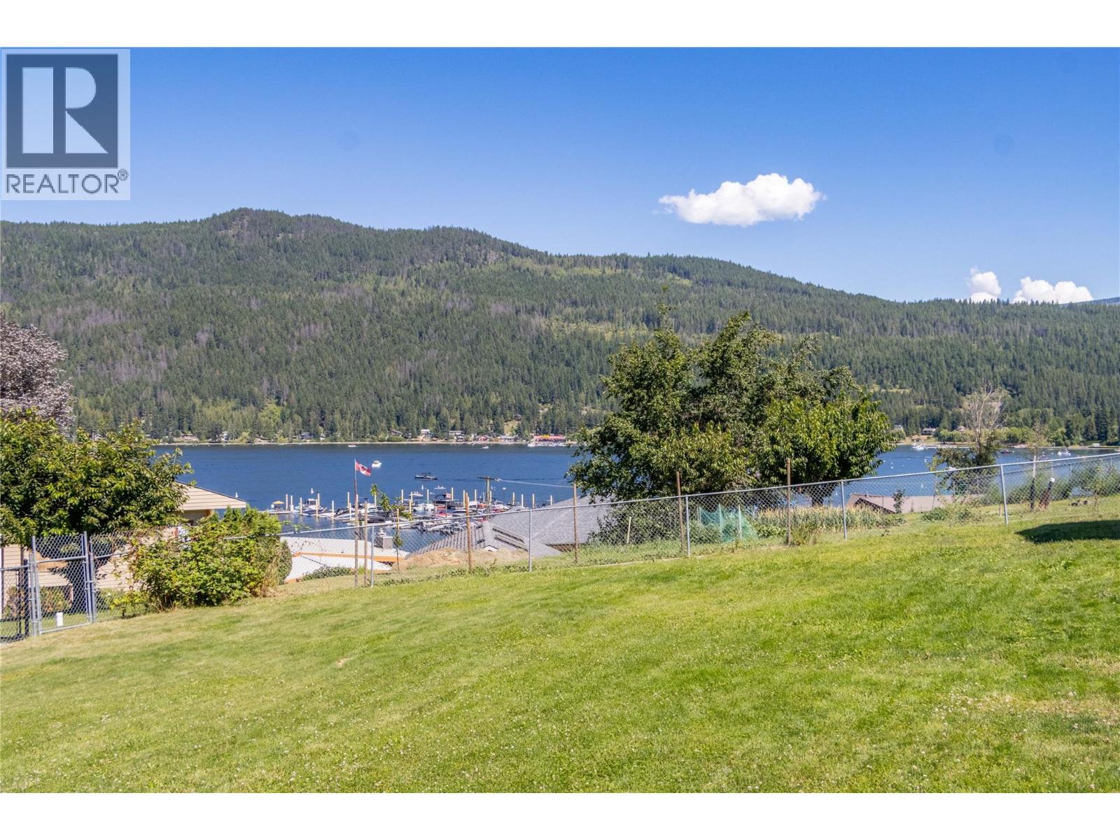 2484 Sunrise Boulevard, Blind Bay