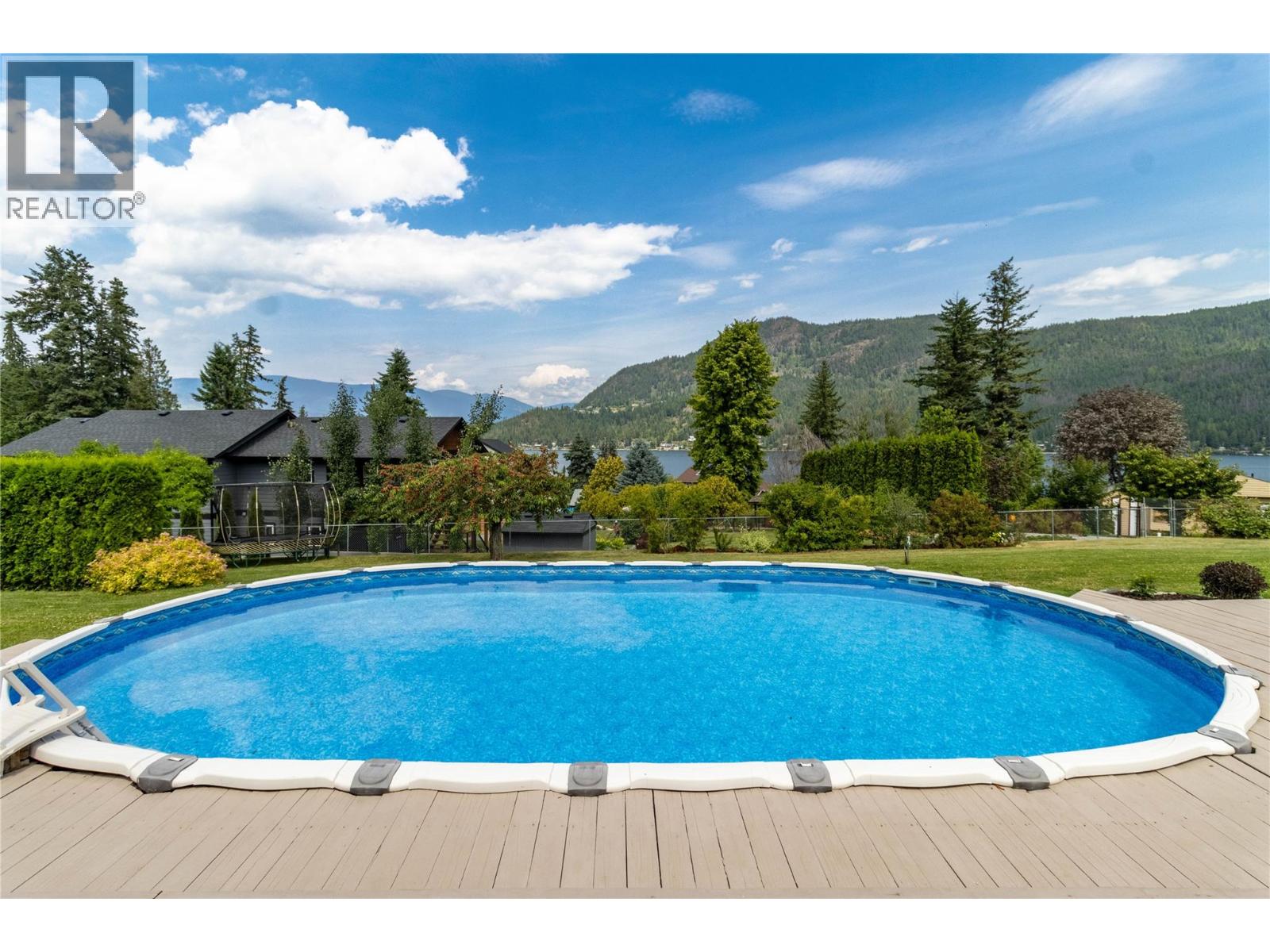 2484 Sunrise Boulevard, Blind Bay