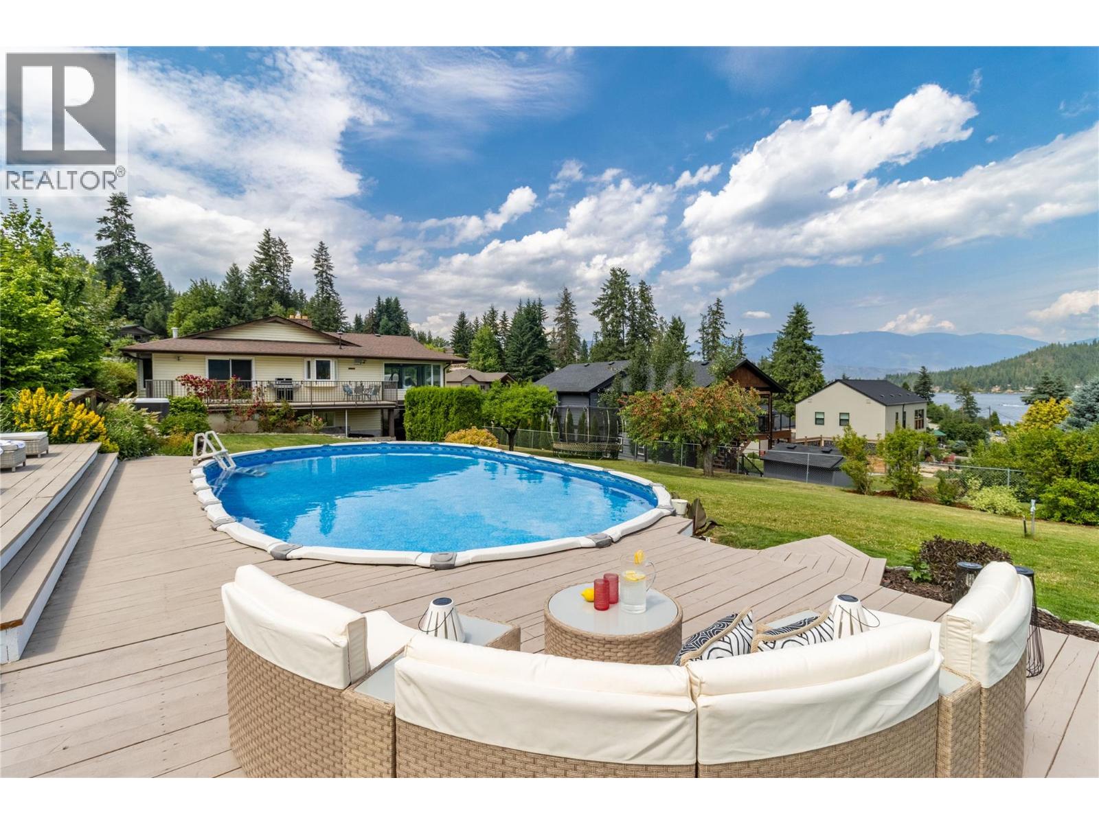 2484 Sunrise Boulevard, Blind Bay