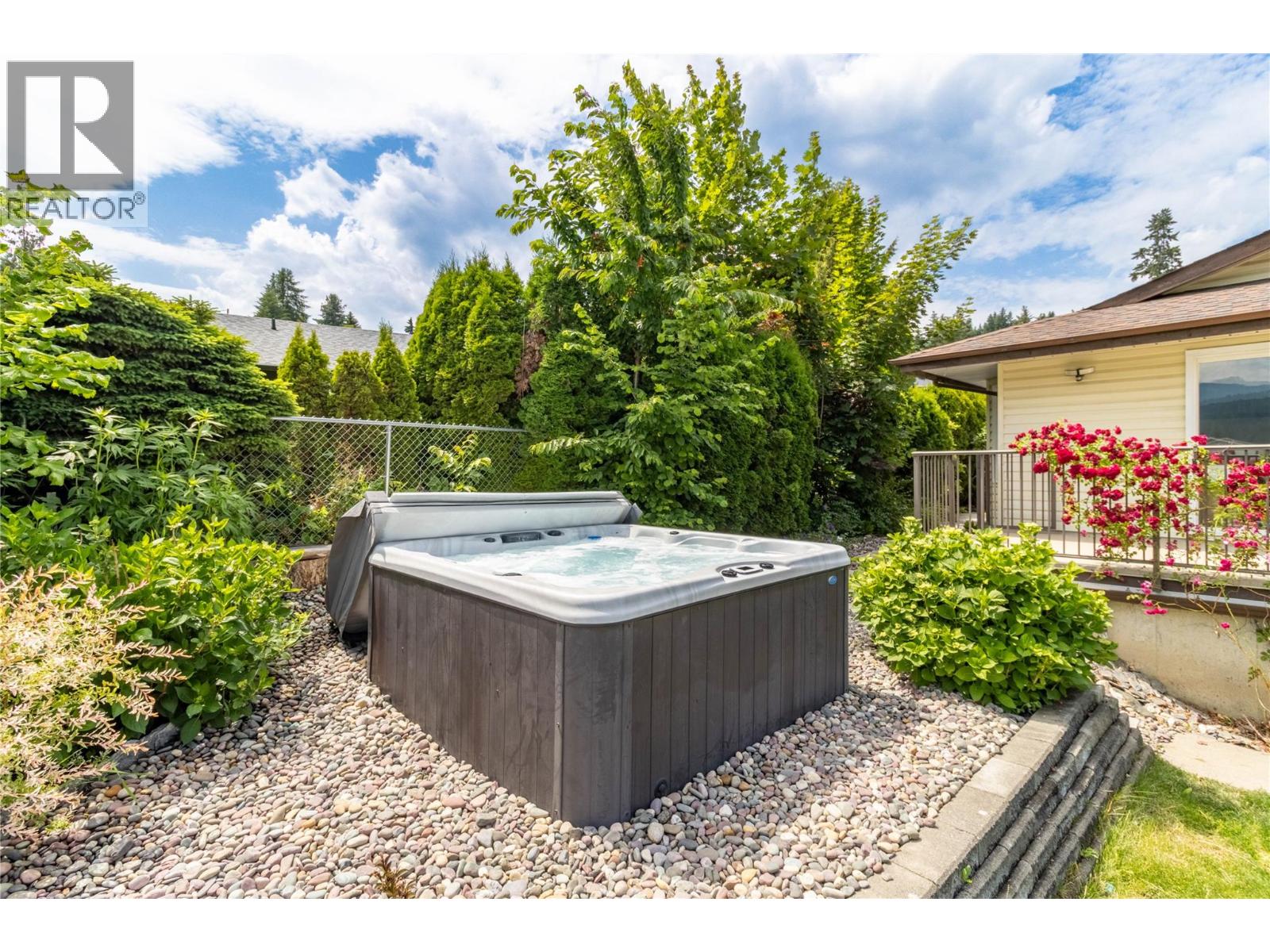 2484 Sunrise Boulevard, Blind Bay