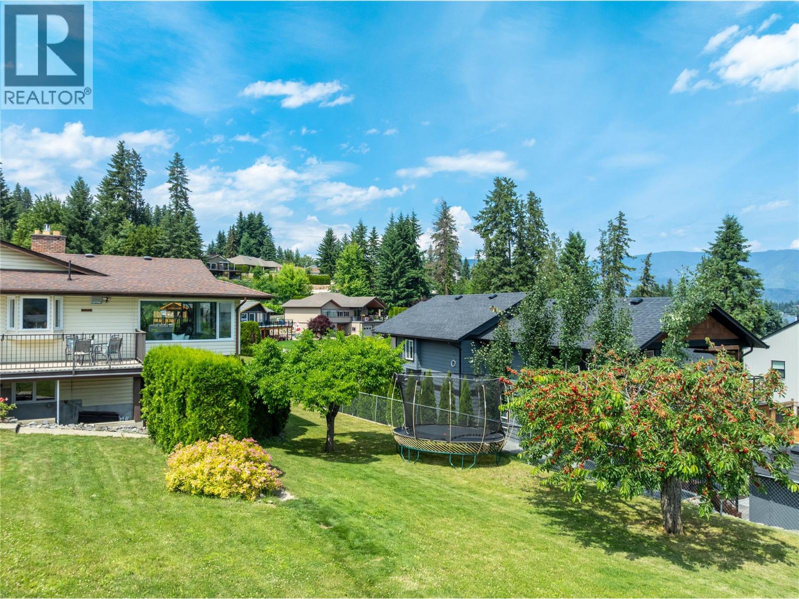 2484 Sunrise Boulevard, Blind Bay
