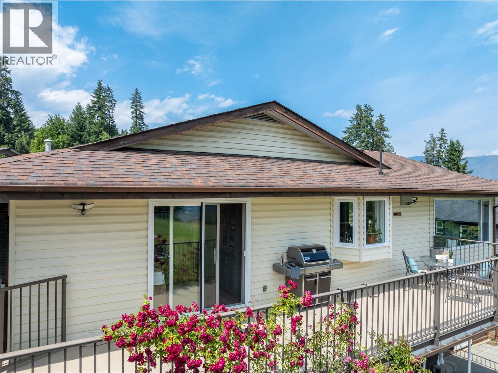 2484 Sunrise Boulevard, Blind Bay