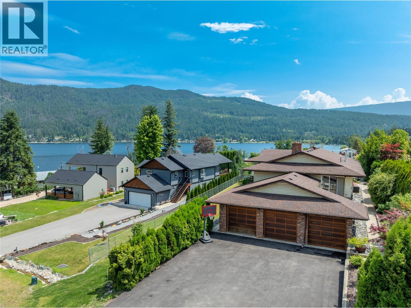 2484 Sunrise Boulevard, Blind Bay