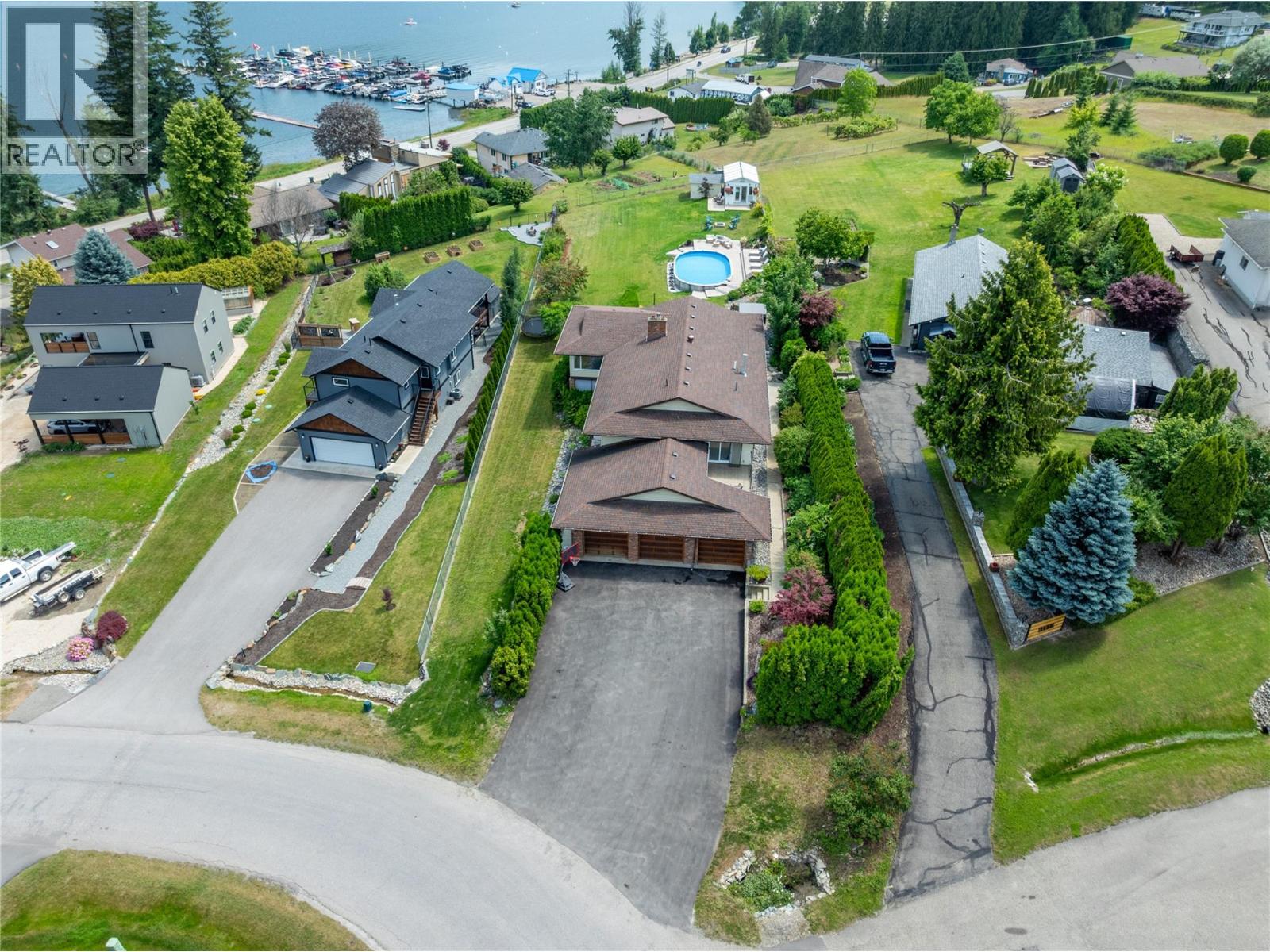2484 Sunrise Boulevard, Blind Bay