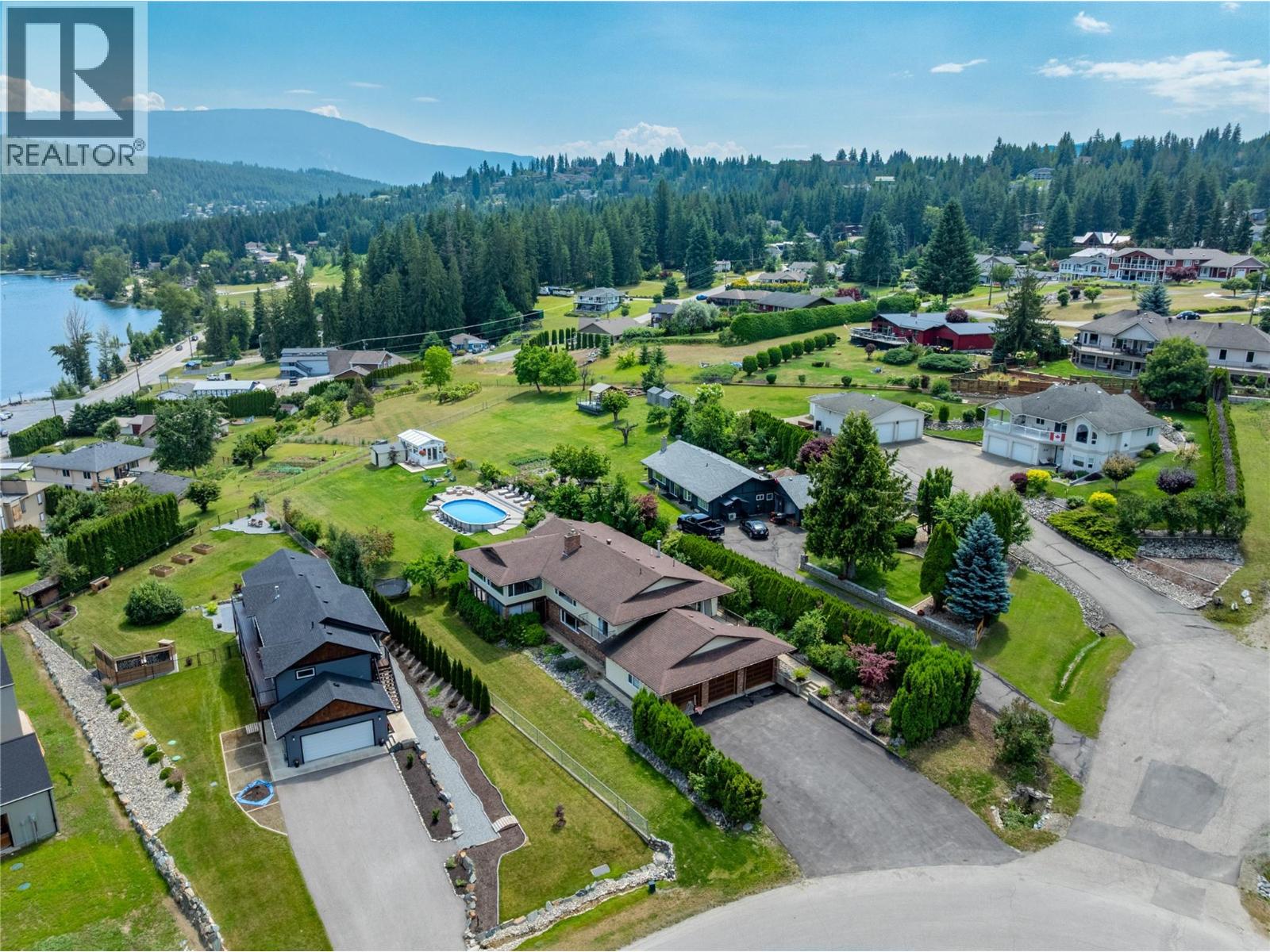 2484 Sunrise Boulevard, Blind Bay