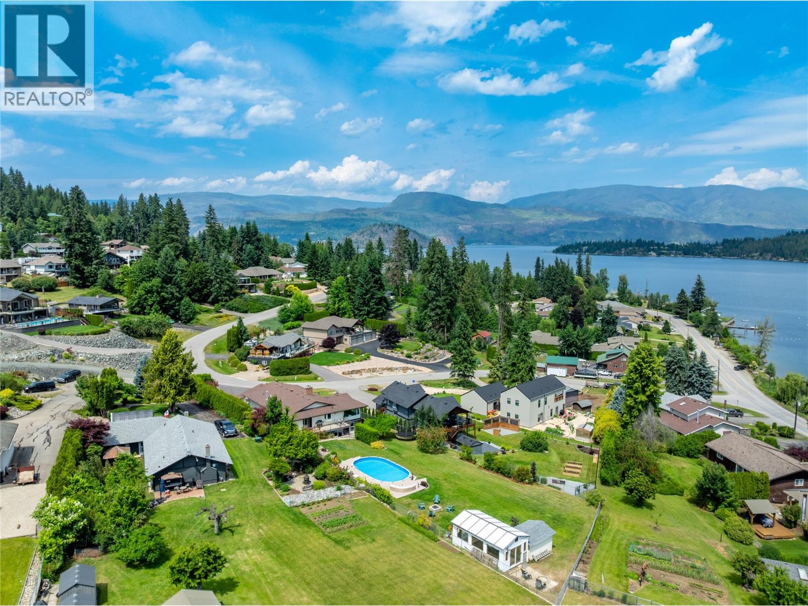 2484 Sunrise Boulevard, Blind Bay