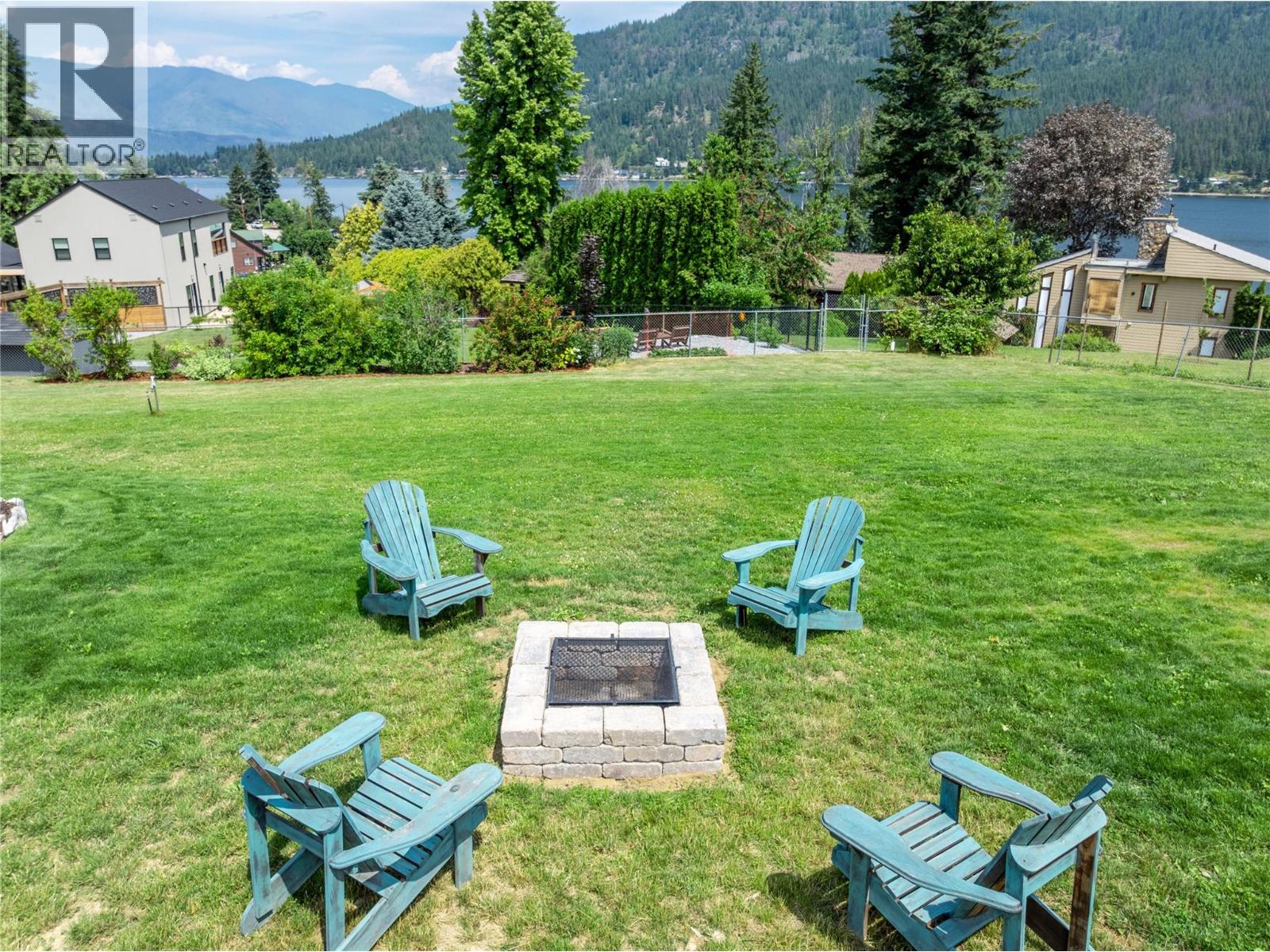 2484 Sunrise Boulevard, Blind Bay