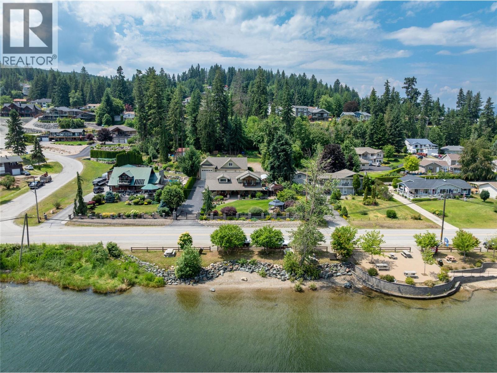 2484 Sunrise Boulevard, Blind Bay