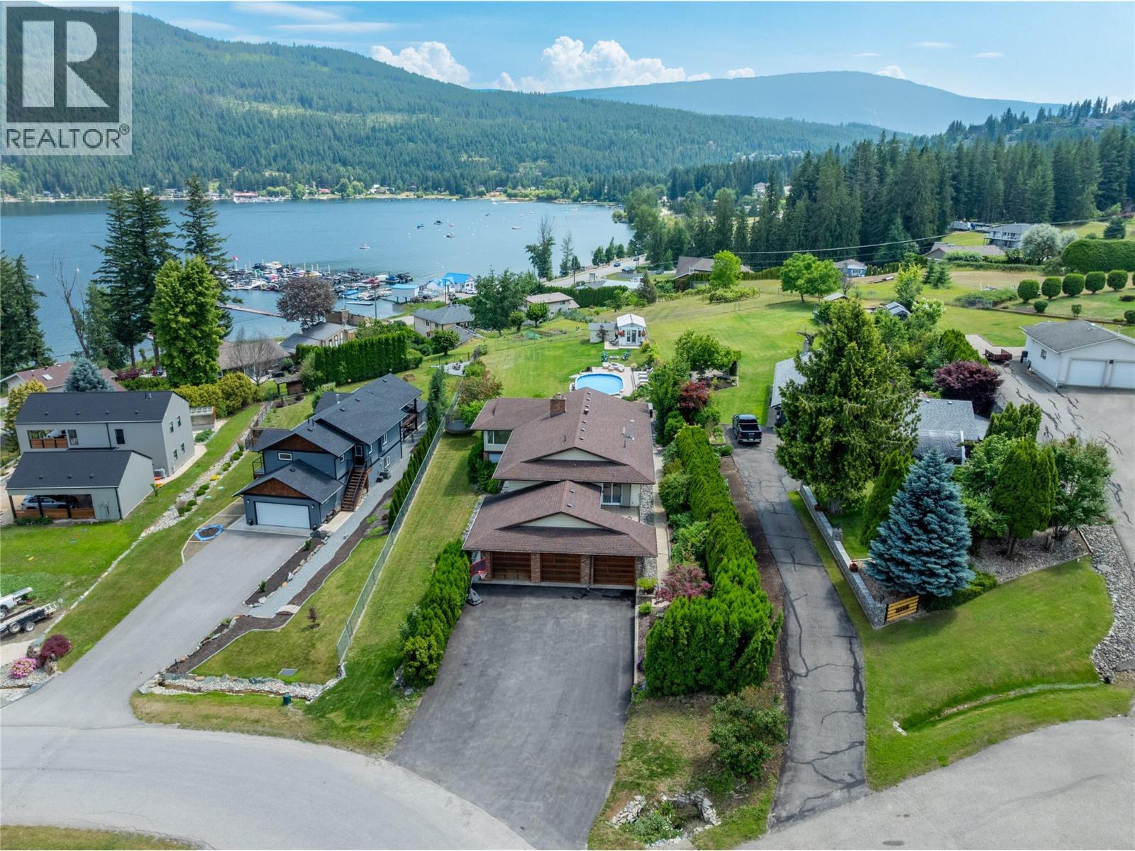 2484 Sunrise Boulevard, Blind Bay