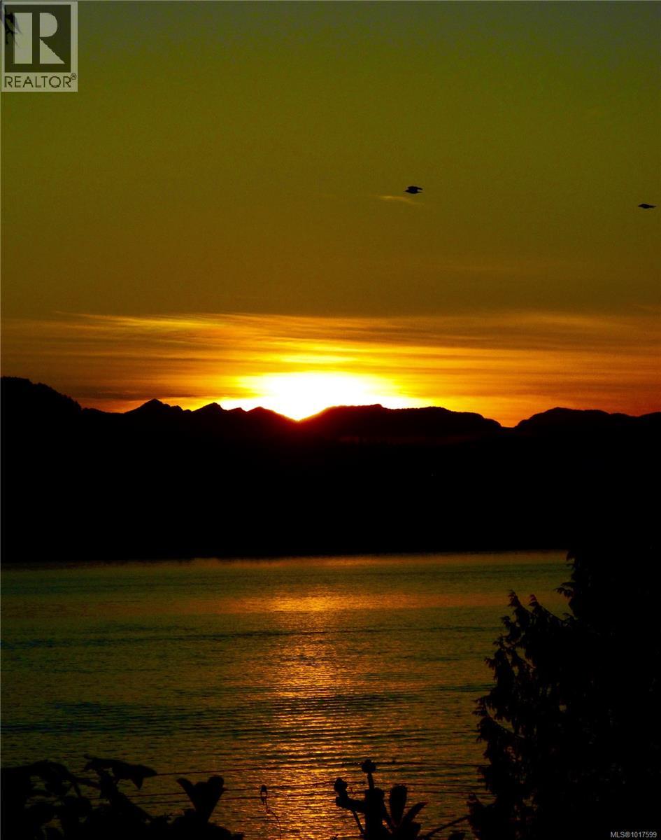 3 2nd Street - photo 2