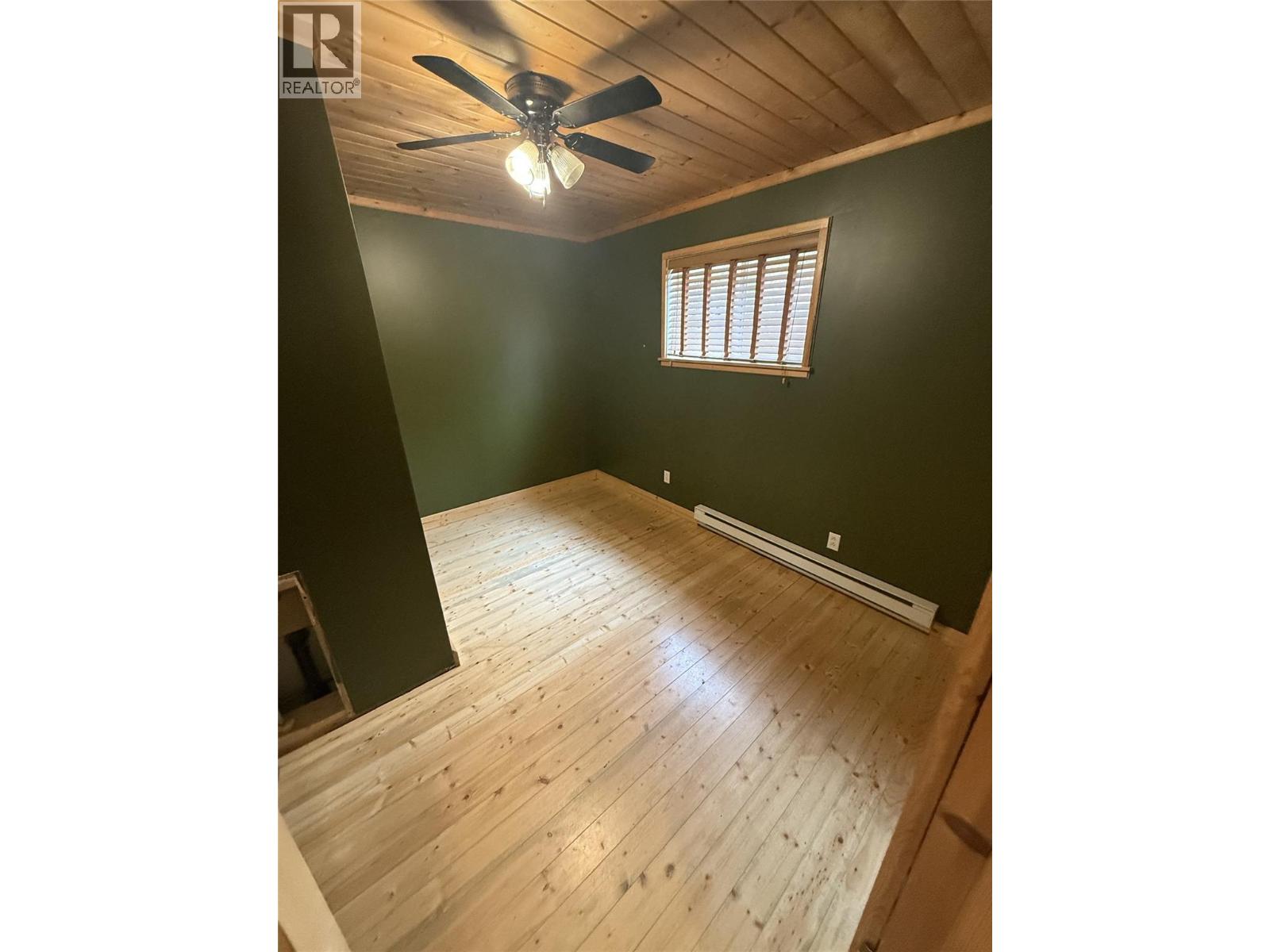 6750 Moberly Lake Road S, Moberly Lake