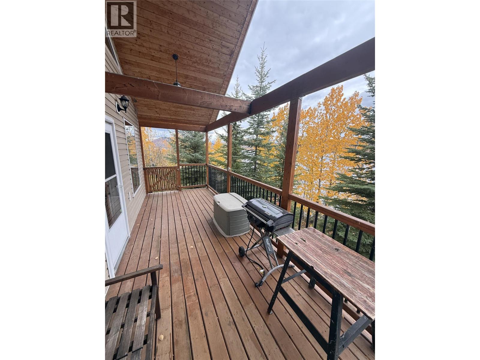 6750 Moberly Lake Road S, Moberly Lake