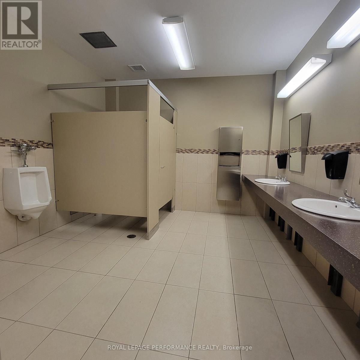 Office for Rent in Ottawa – 200 – 4471 INNES ROAD, Ottawa – MLS# X12466206 - Image 5