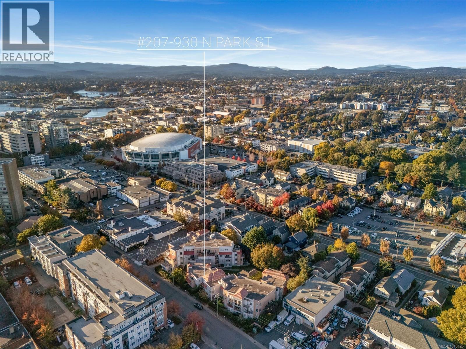 207 930 North Park Street, Victoria