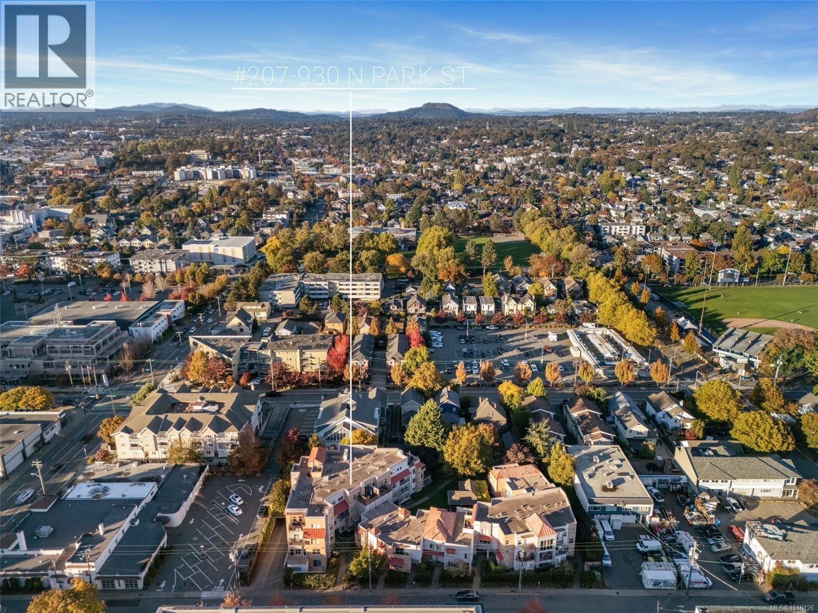 207 930 North Park Street, Victoria