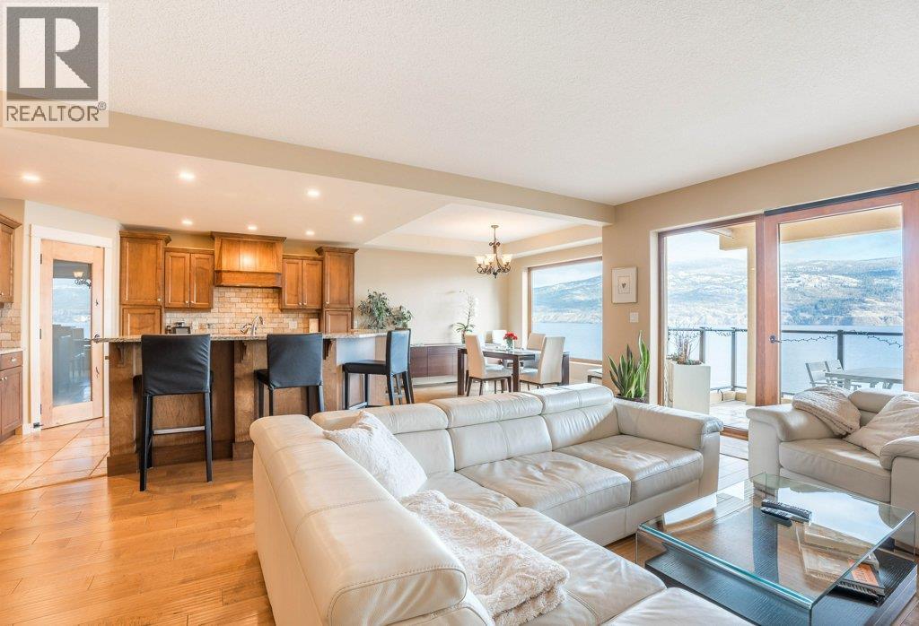 207 14419 Downton Avenue, Summerland