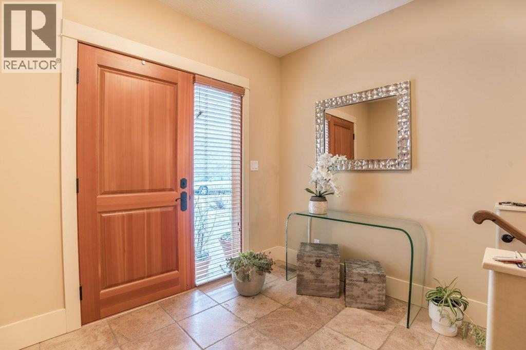 207 14419 Downton Avenue, Summerland