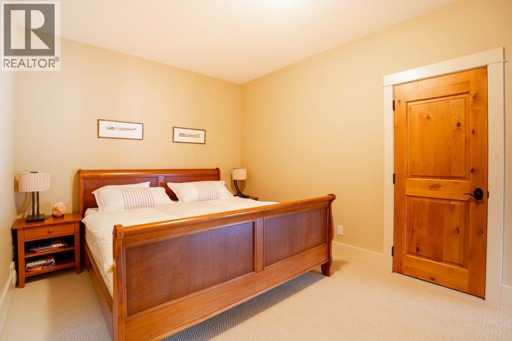 207 14419 Downton Avenue, Summerland