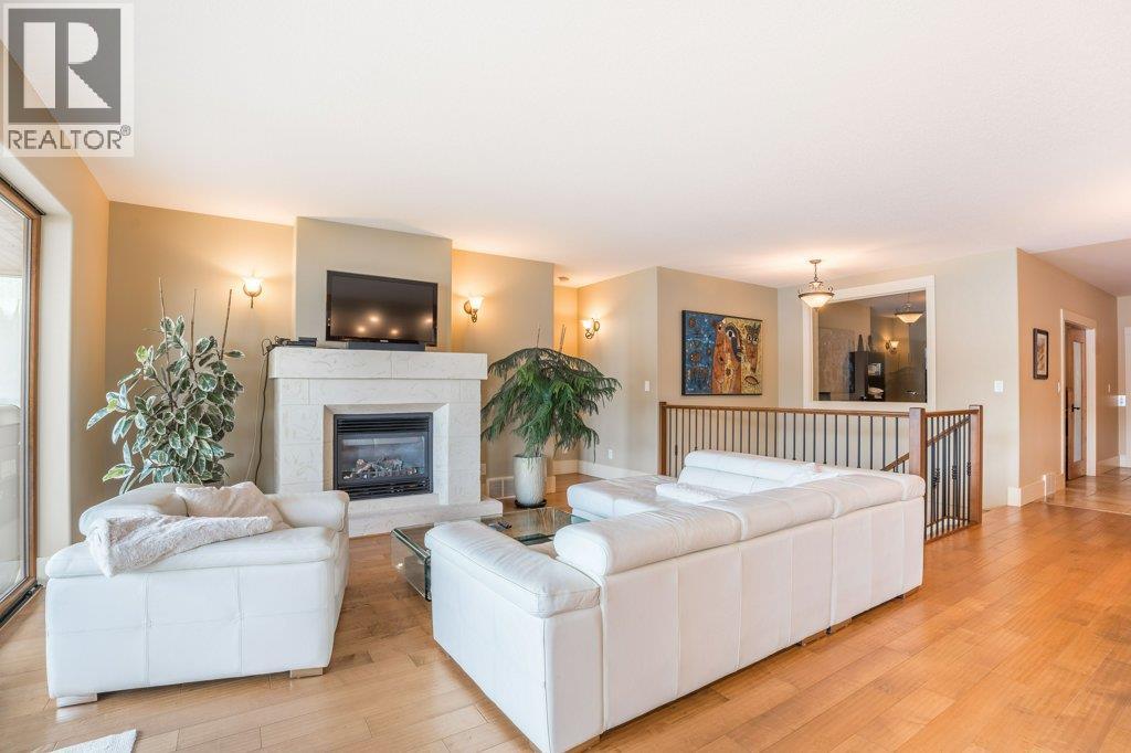 207 14419 Downton Avenue, Summerland