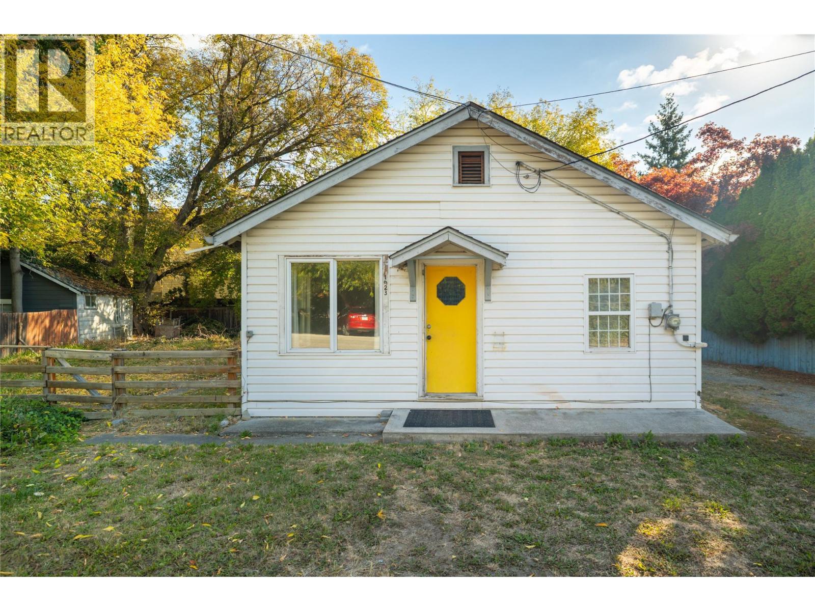  1923 Lindahl Street, Kelowna