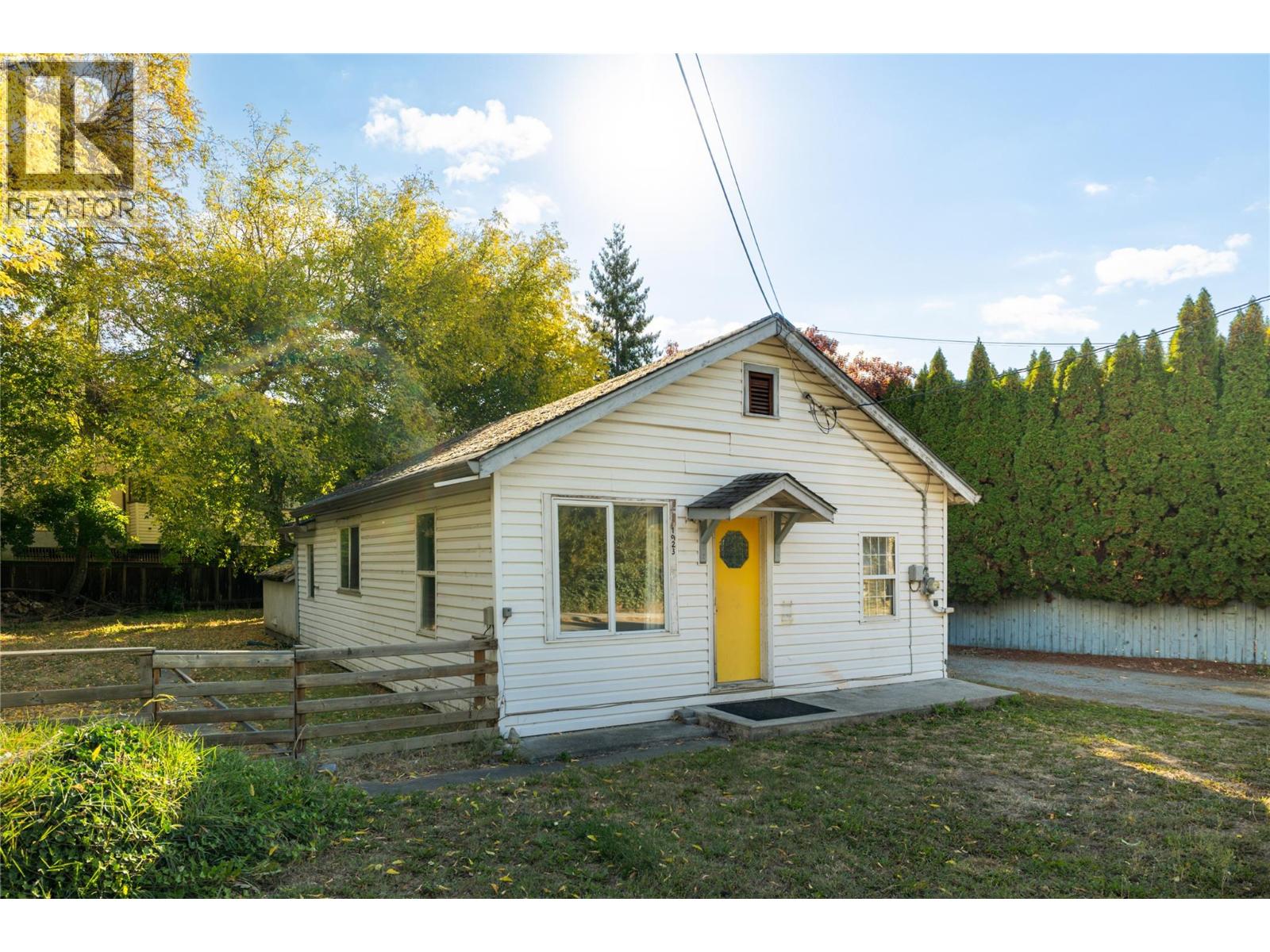  1923 Lindahl Street, Kelowna