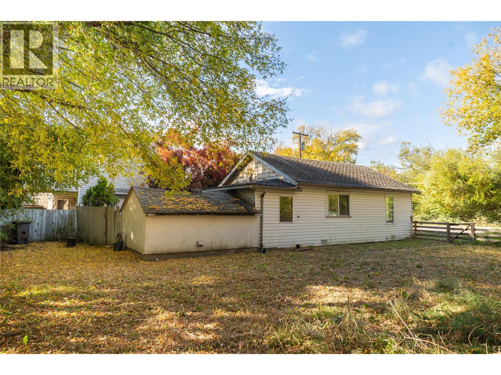  1923 Lindahl Street, Kelowna