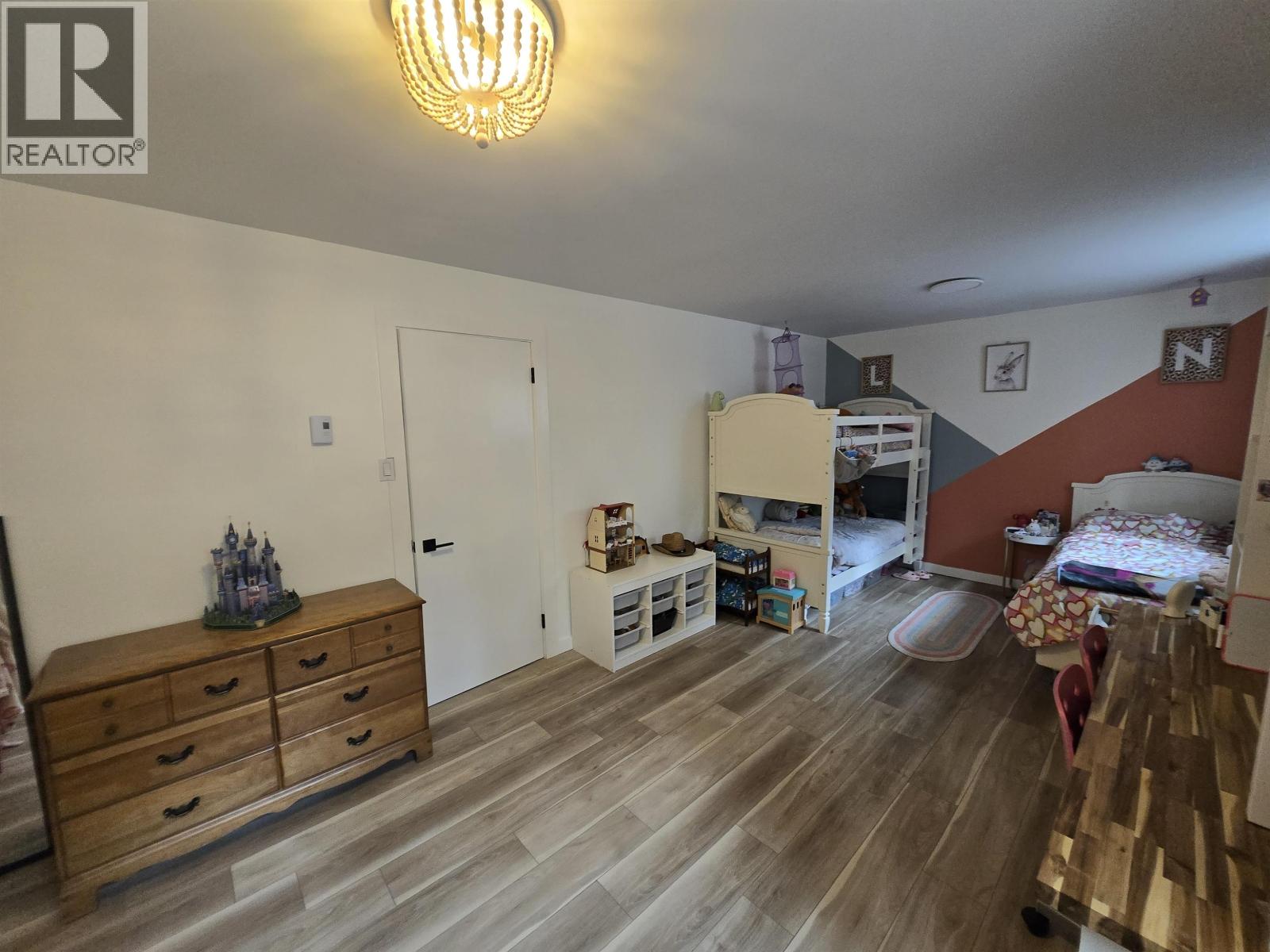 1361 OAK AVENUE, Quesnel