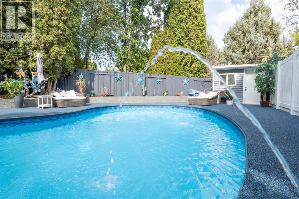 Single Family House 5 Level for Sale in   Street SE Connaught Medicine Hat 