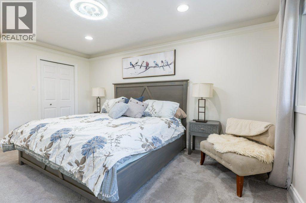 Single Family House 5 Level for Sale in   Street SE Connaught Medicine Hat 