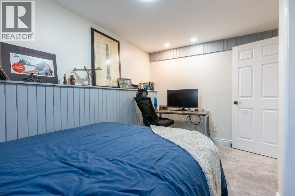 Single Family House 5 Level for Sale in   Street SE Connaught Medicine Hat 