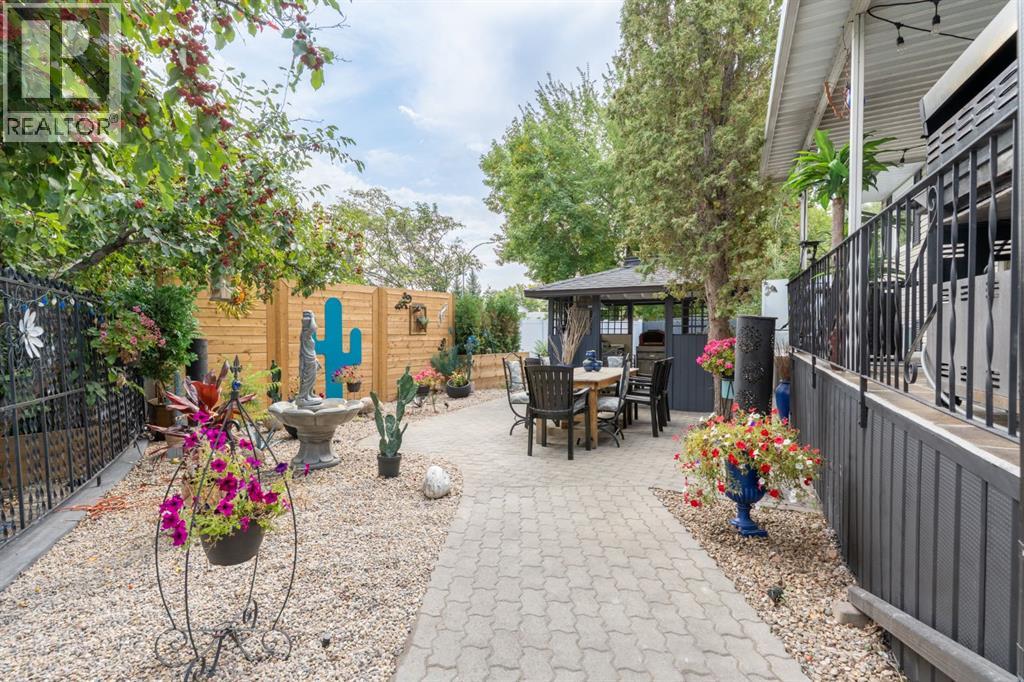 Single Family House 5 Level for Sale in   Street SE Connaught Medicine Hat 