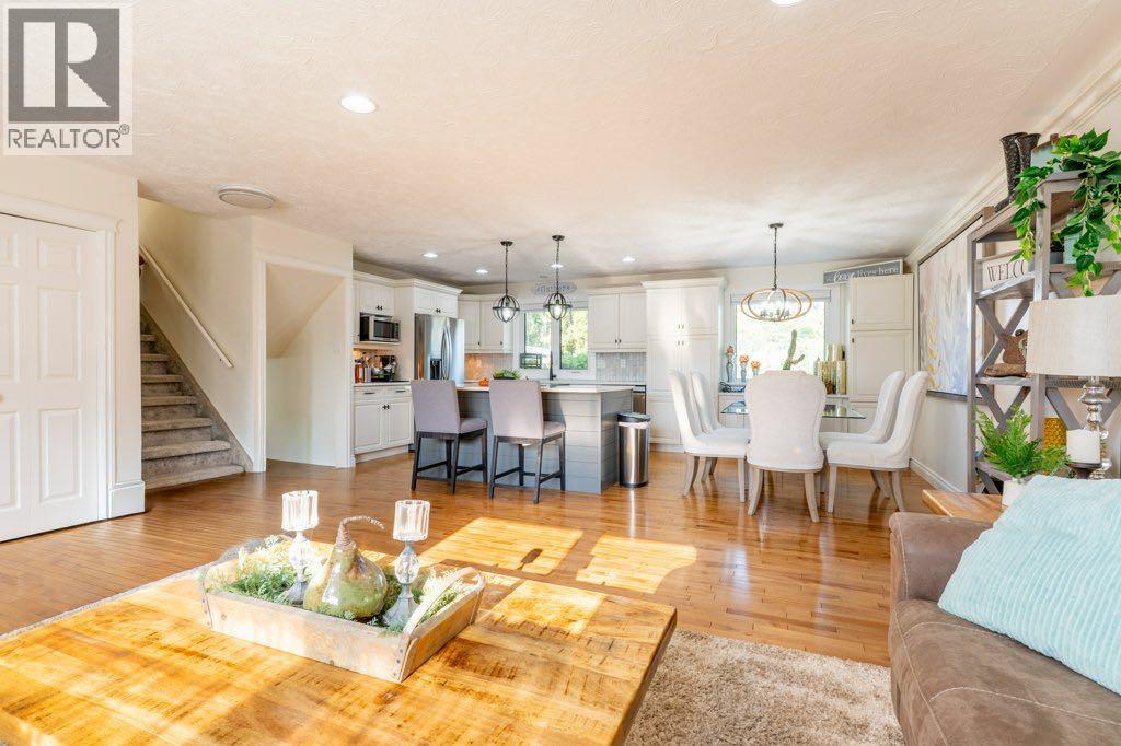 Single Family House 5 Level for Sale in   Street SE Connaught Medicine Hat 