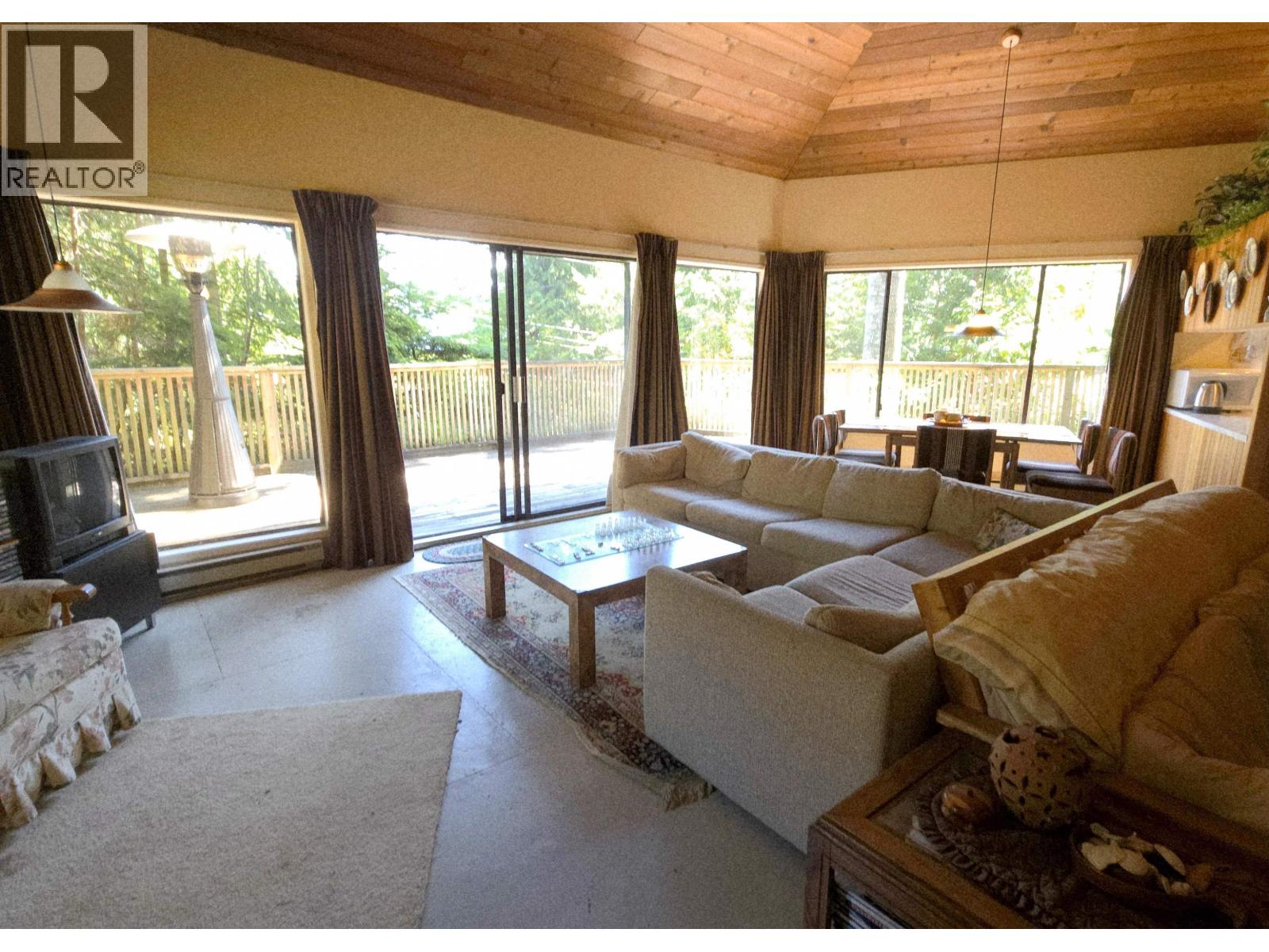 427 COLLINGWOOD ROAD, Keats Island