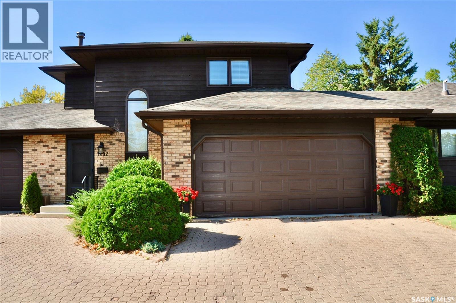 Single Family House 2 Level for Sale in   Heritage CRESCENT Saskatoon 