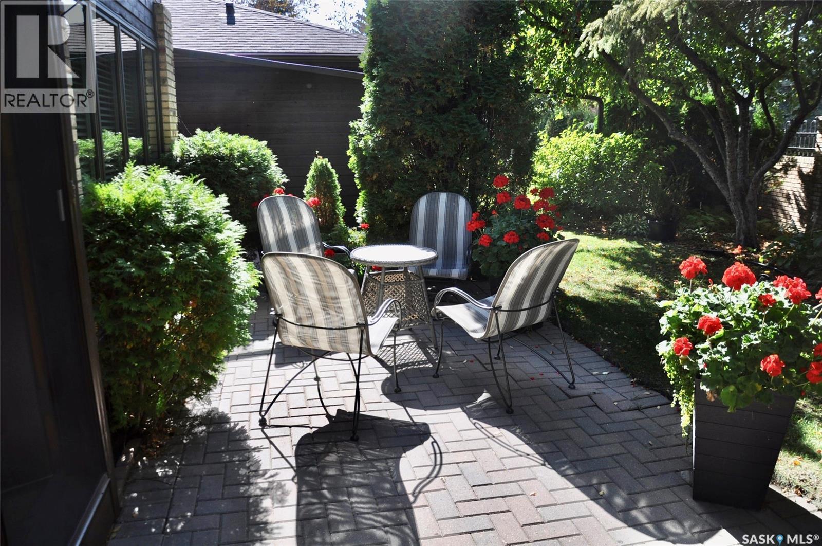 Single Family House 2 Level for Sale in   Heritage CRESCENT Saskatoon 